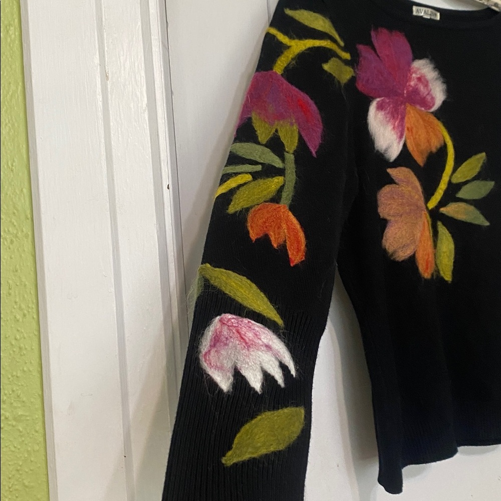 AVALIN SWEATER - Picture 3 of 6
